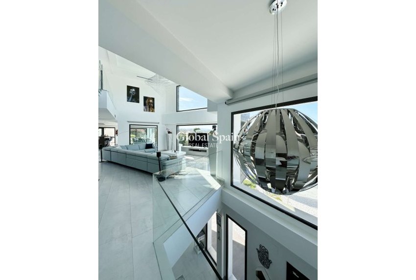 Resale - VILLA -
JÁVEA - Costa Blanca