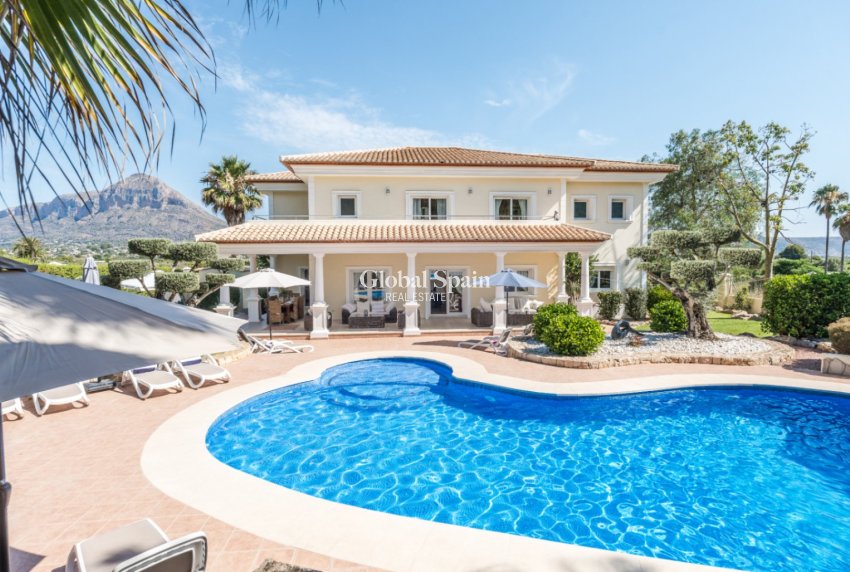 Resale - VILLA -
JÁVEA - Costa Blanca