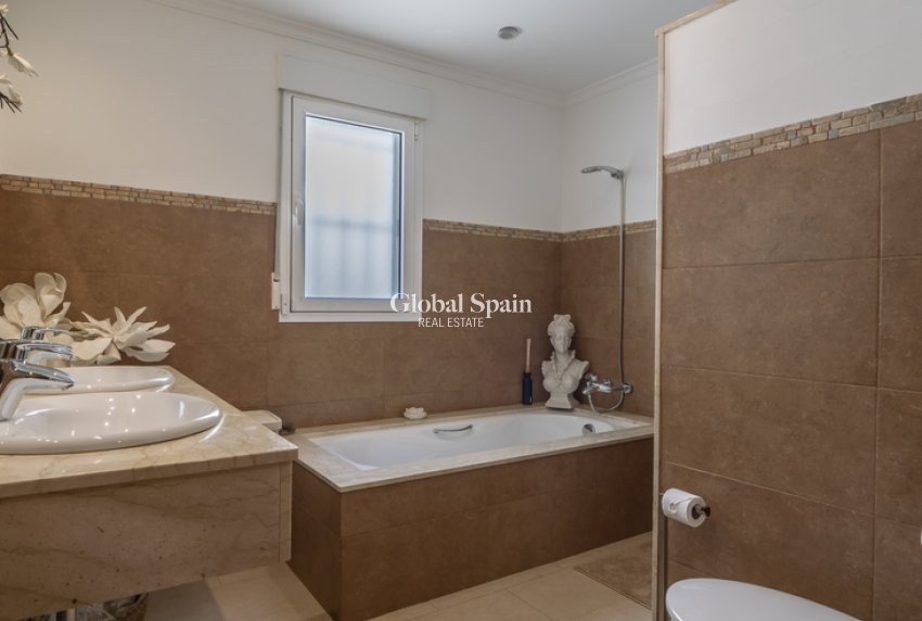 Resale - VILLA -
JÁVEA - Costa Blanca