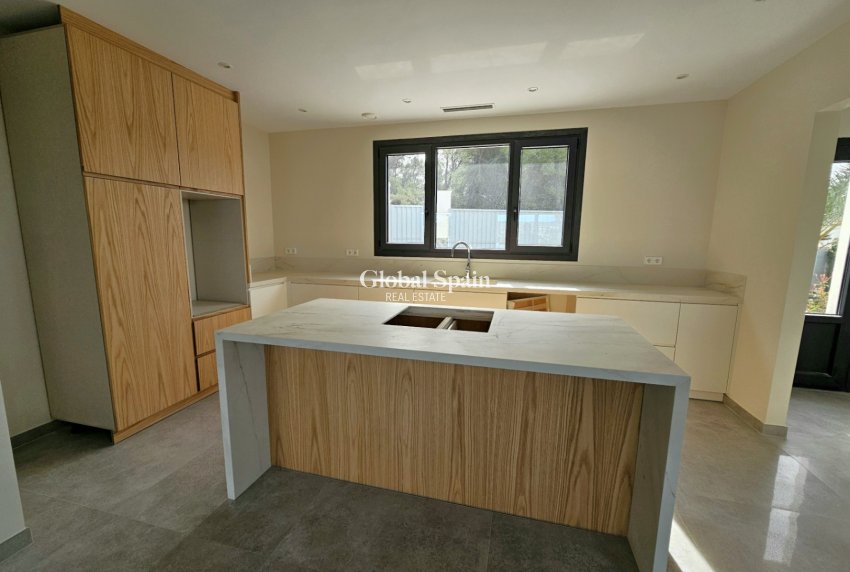 Resale - VILLA -
JÁVEA - Costa Blanca