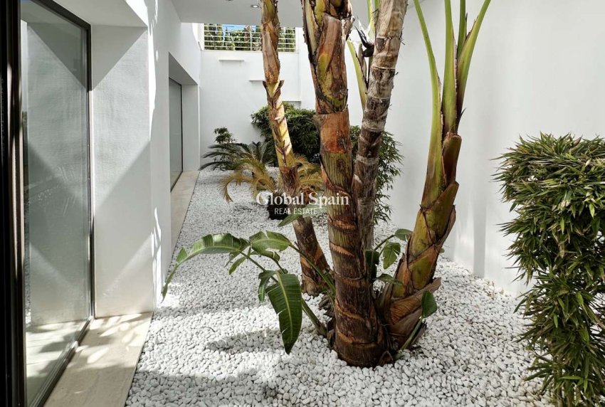 Resale - VILLA -
JÁVEA - Costa Blanca