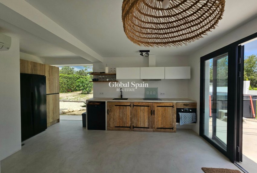 Resale - VILLA -
JÁVEA - Costa Blanca