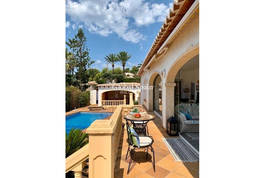 Resale - Villa -
JÁVEA