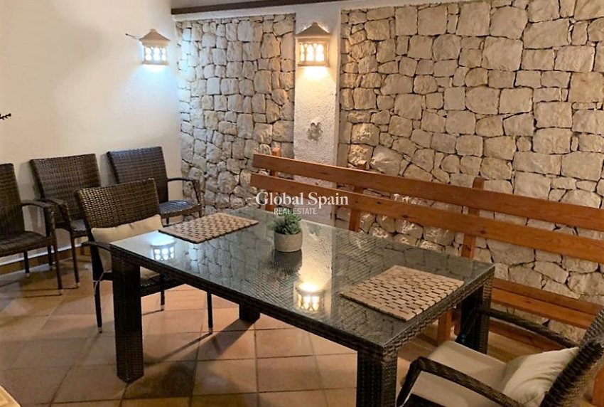 Resale - Villa -
JÁVEA