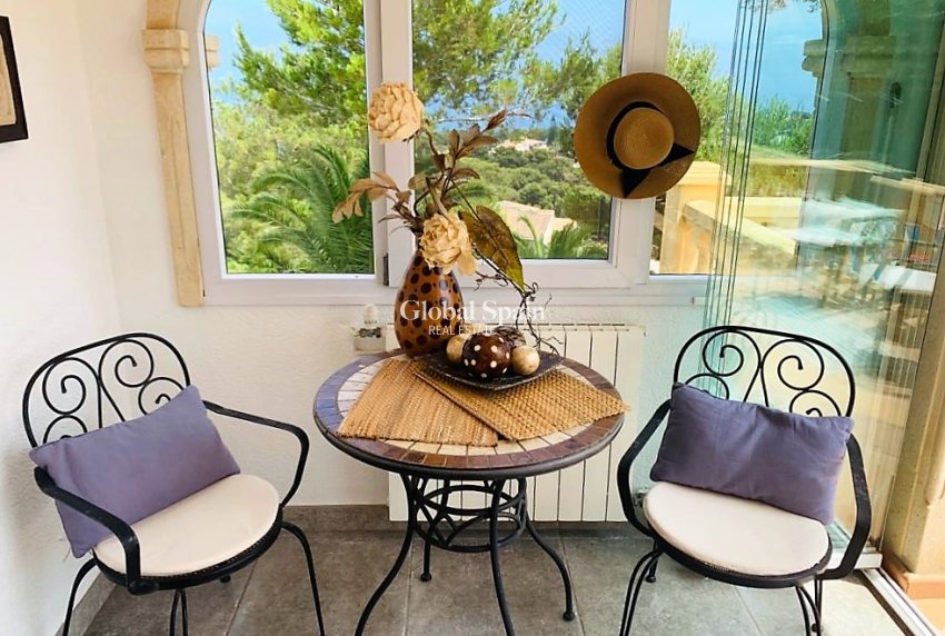 Resale - Villa -
JÁVEA