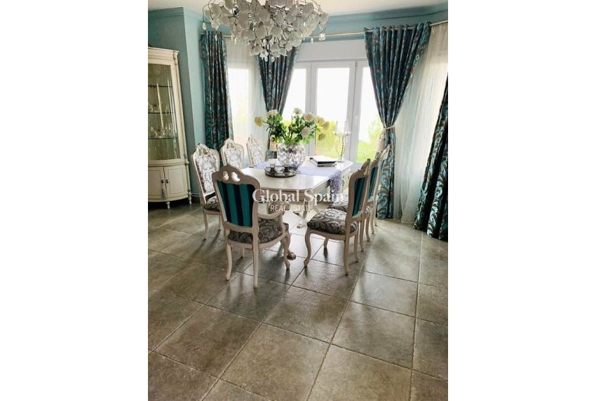 Resale - Villa -
JÁVEA