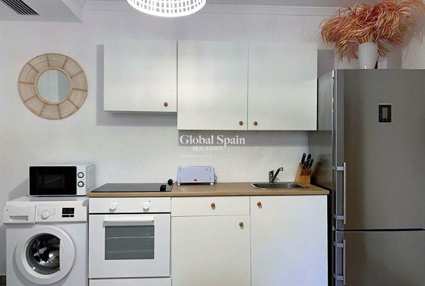 Resale - Villa -
JÁVEA