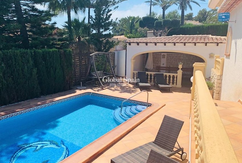 Resale - Villa -
JÁVEA