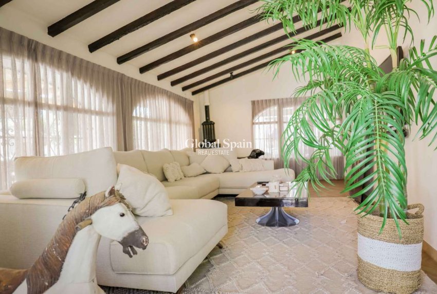 Resale - VILLA -
JESÚS POBRE - Inland