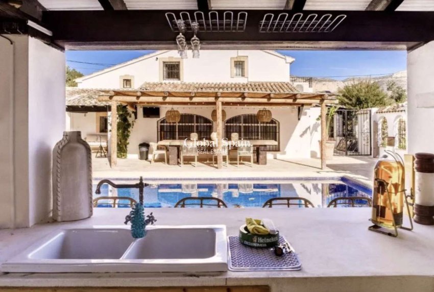 Resale - VILLA -
JESÚS POBRE - Inland