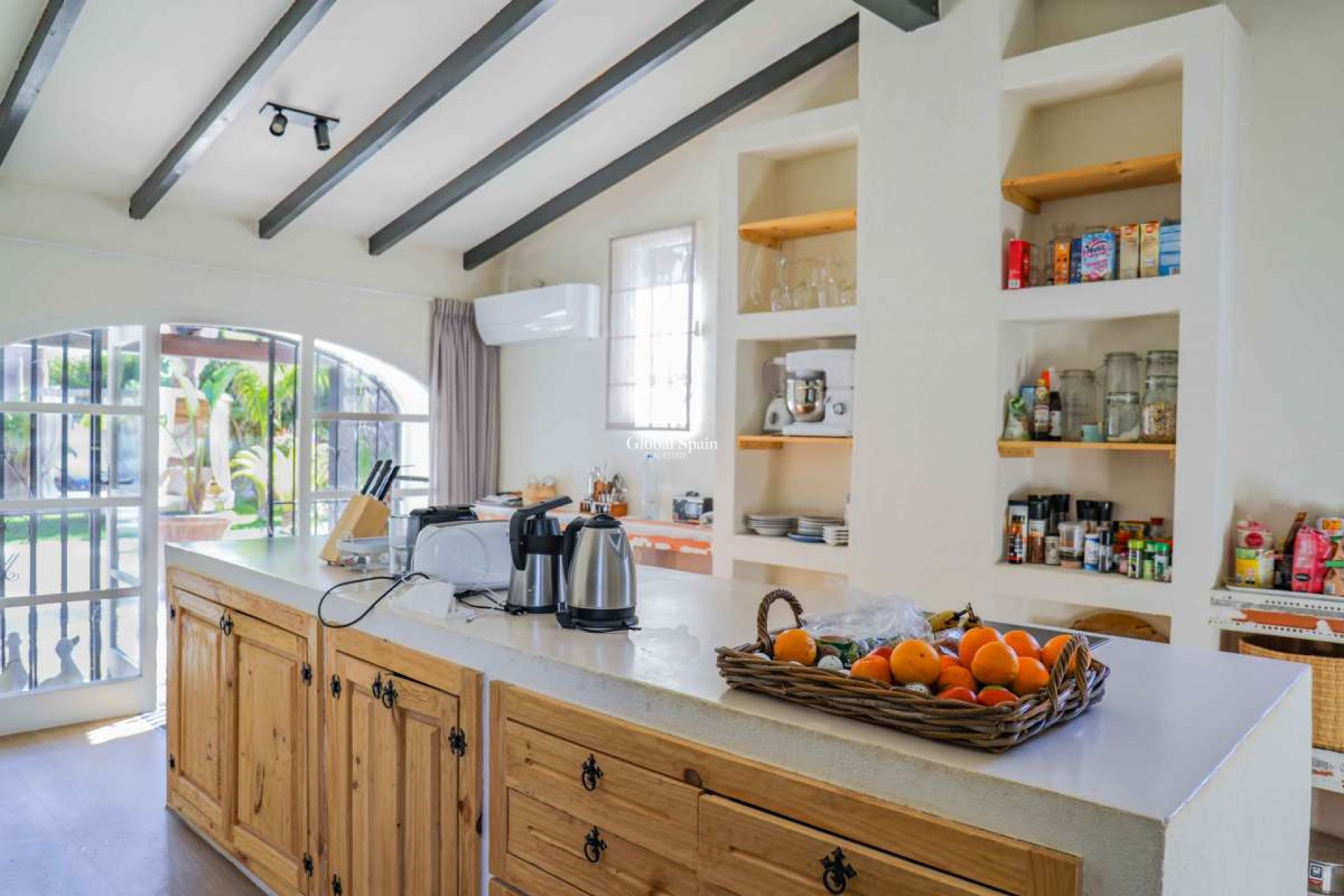 Resale - VILLA -
JESÚS POBRE - Inland