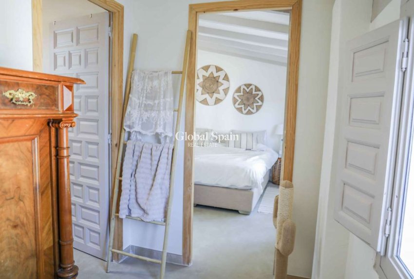 Resale - VILLA -
JESÚS POBRE - Inland