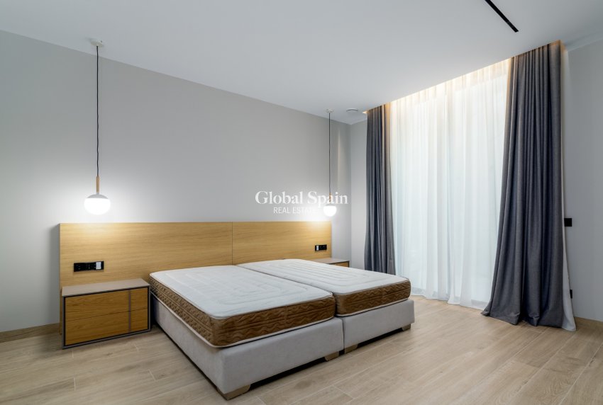 Resale - VILLA -
L'ALBIR - center