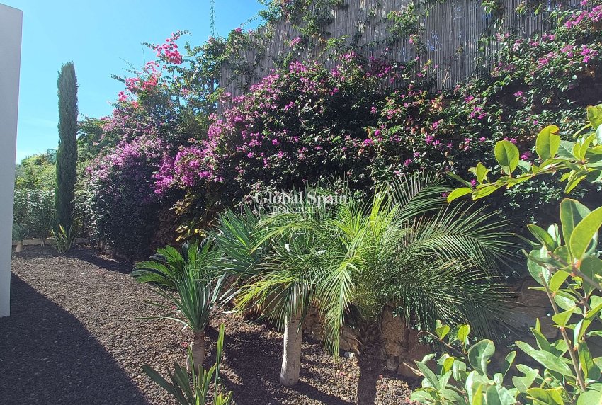 Resale - Villa -
La Finca Golf and Spa Resort