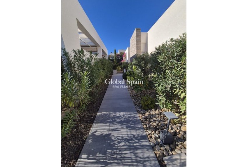 Resale - VILLA -
LA FINCA GOLF - Inland