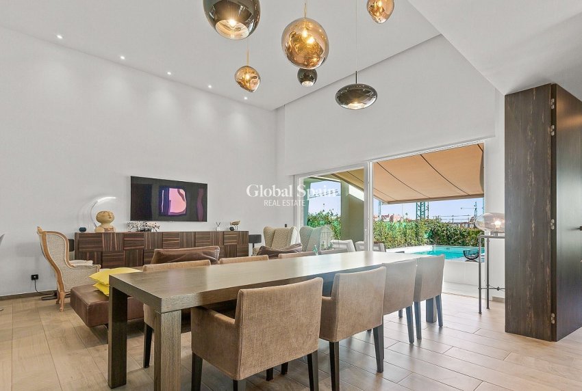 Resale - VILLA -
LA FINCA GOLF - Inland