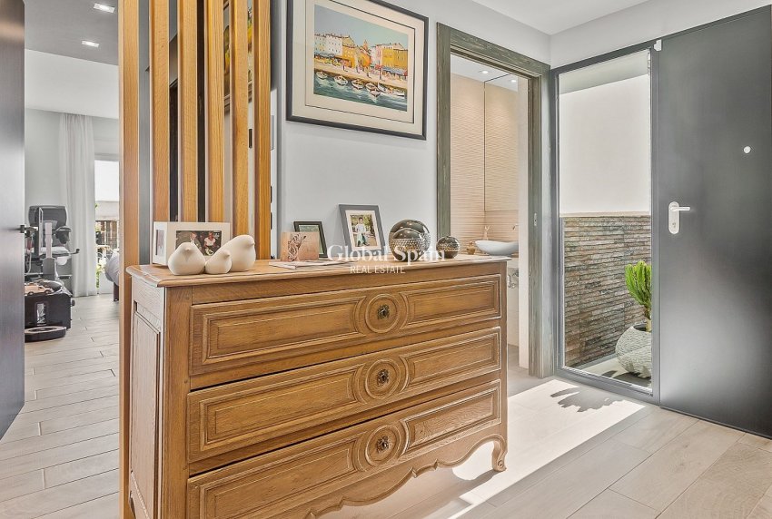 Resale - VILLA -
LA FINCA GOLF - Inland