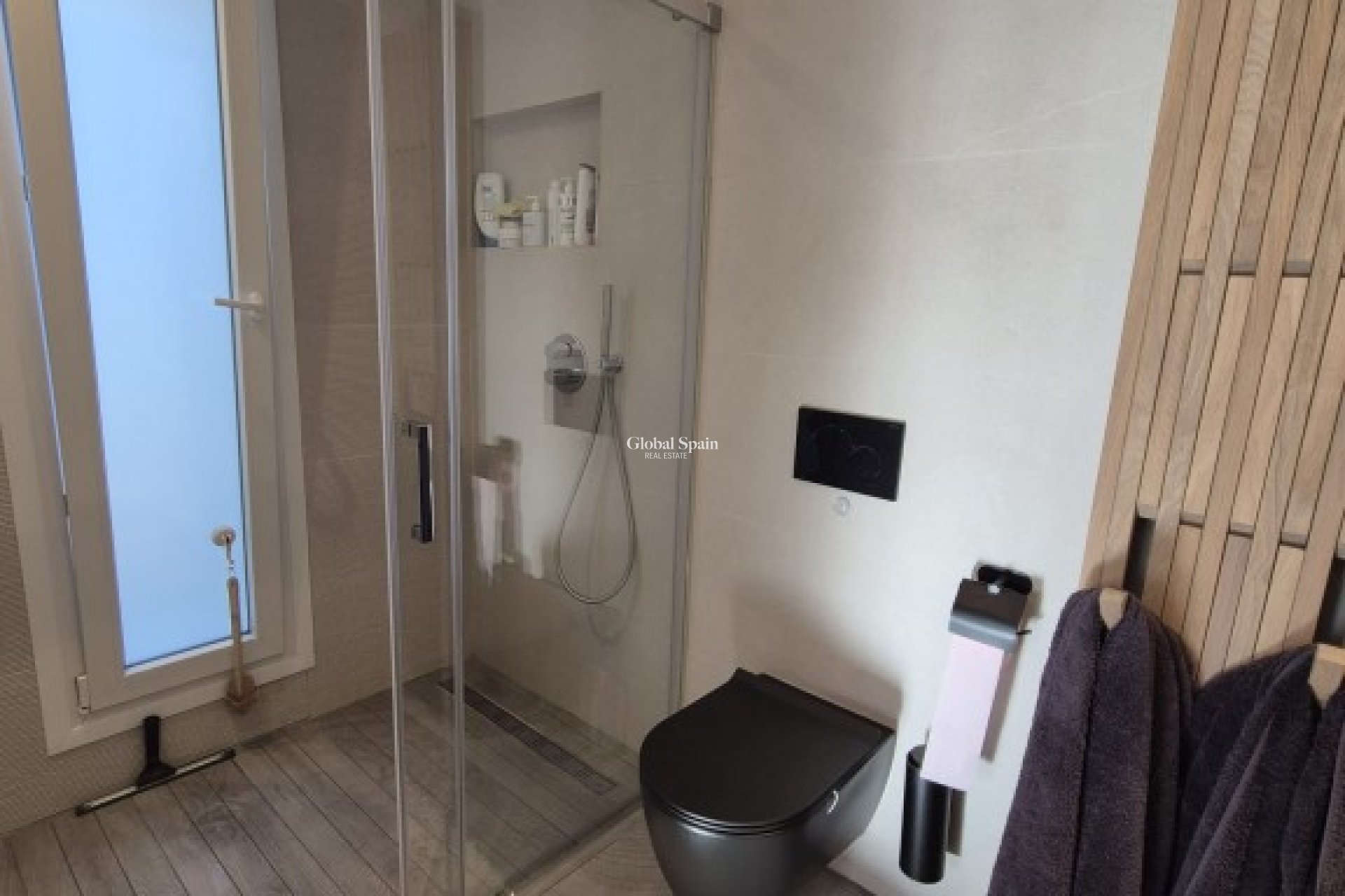 Resale - VILLA -
LA FINCA GOLF - Inland