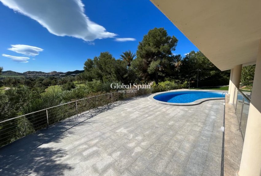 Resale - VILLA -
LA MANGA DEL MAR MENOR - Costa Calida