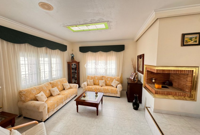 Resale - VILLA -
LA MANGA DEL MAR MENOR - Costa Calida