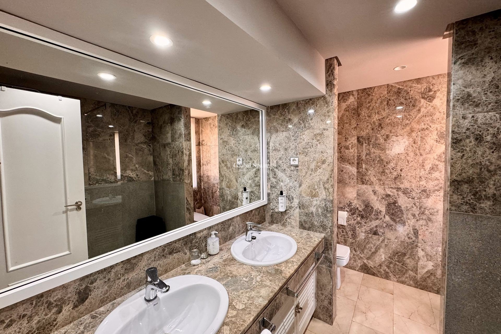 Resale - VILLA -
LA MANGA DEL MAR MENOR - Costa Calida