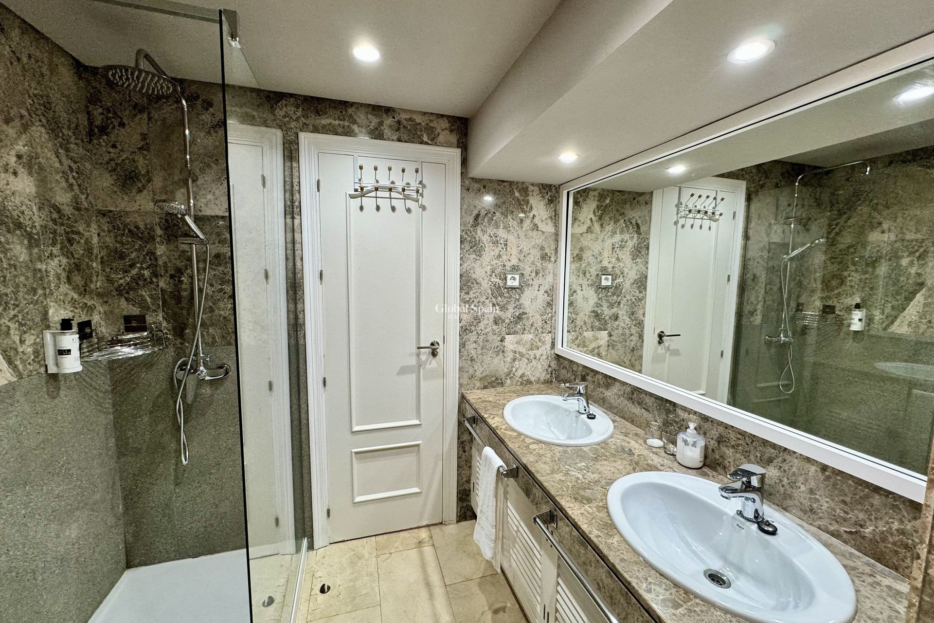 Resale - VILLA -
LA MANGA DEL MAR MENOR - Costa Calida