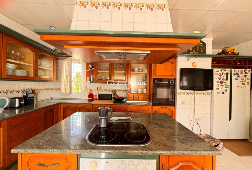 Resale - VILLA -
LA MANGA DEL MAR MENOR - Costa Calida