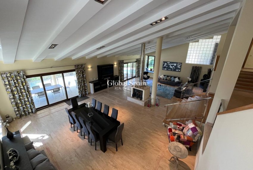 Resale - VILLA -
LA MANGA DEL MAR MENOR - Costa Calida