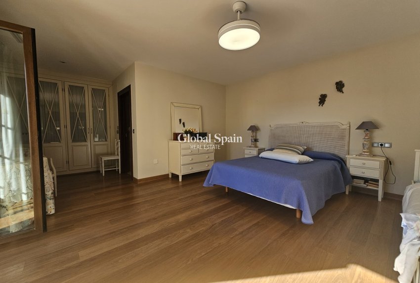 Resale - VILLA -
LA MANGA DEL MAR MENOR - Costa Calida