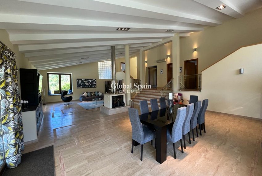 Resale - VILLA -
LA MANGA DEL MAR MENOR - Costa Calida