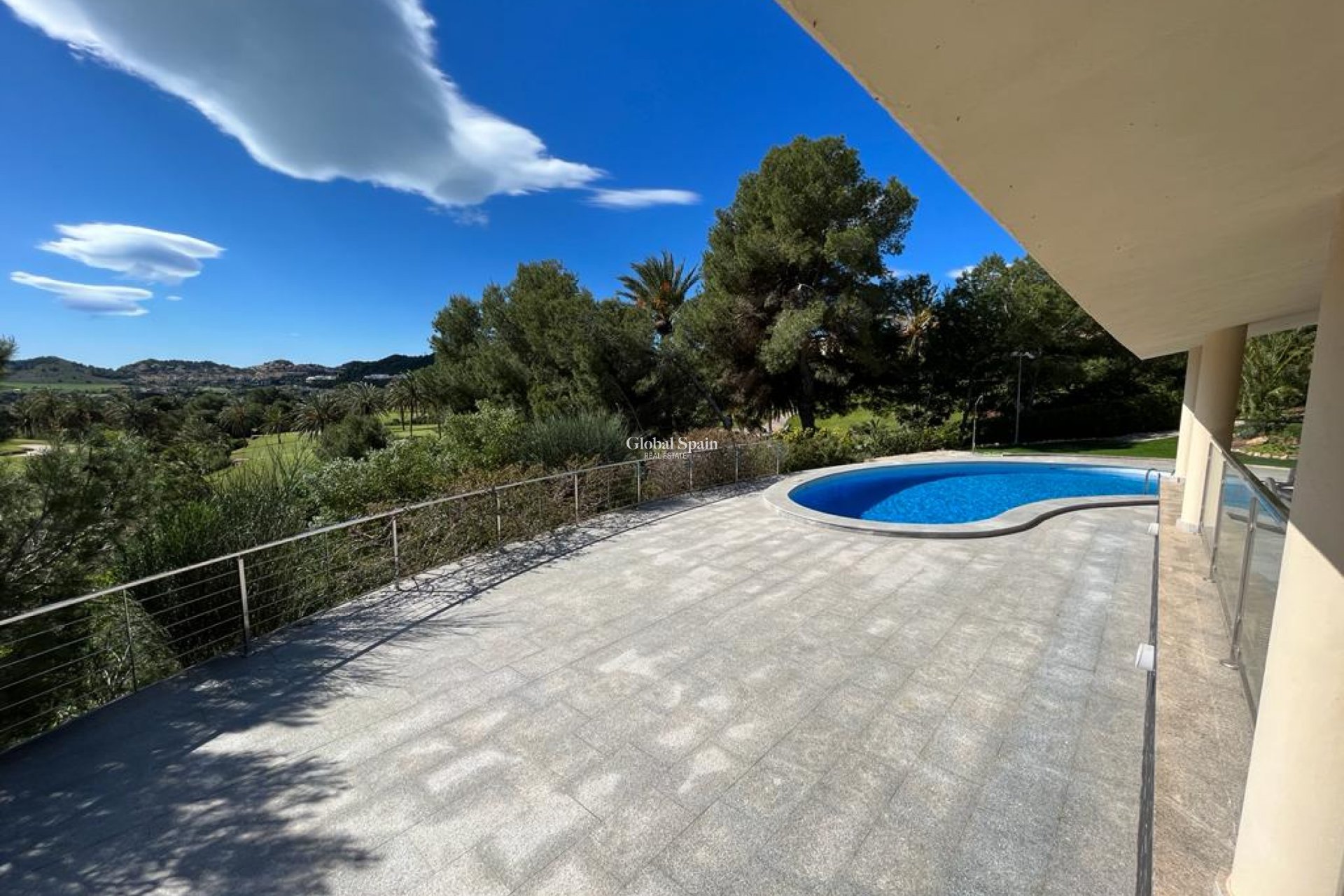 Resale - VILLA -
LA MANGA DEL MAR MENOR - Costa Calida