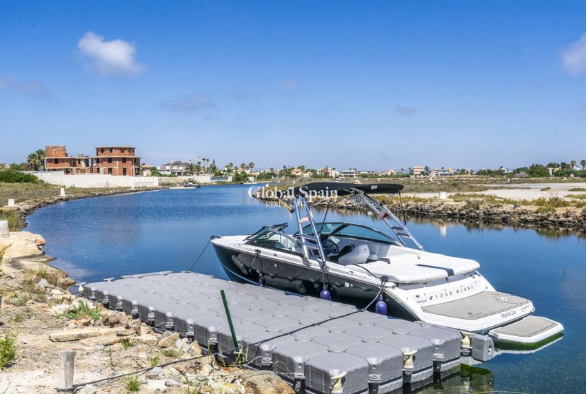 Resale - VILLA -
LA MANGA DEL MAR MENOR - Costa Calida