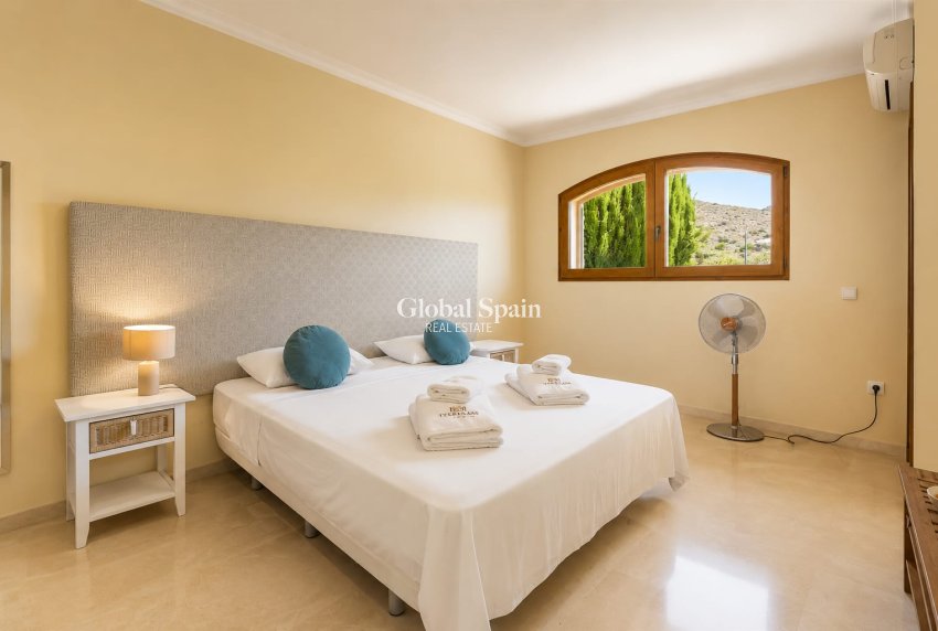 Resale - VILLA -
LA MANGA DEL MAR MENOR - Costa Calida
