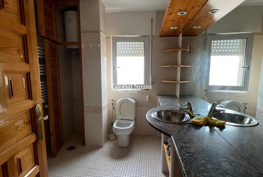 Resale - VILLA -
LA MANGA DEL MAR MENOR - Km 17