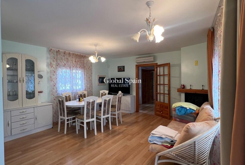 Resale - VILLA -
LA MANGA DEL MAR MENOR - Km 17