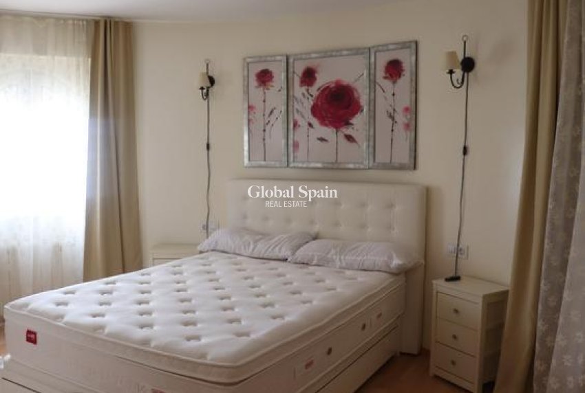 Resale - VILLA -
LA MANGA DEL MAR MENOR - Km 17