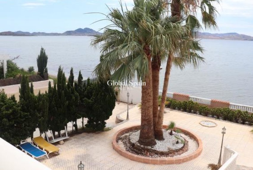 Resale - VILLA -
LA MANGA DEL MAR MENOR - Km 17