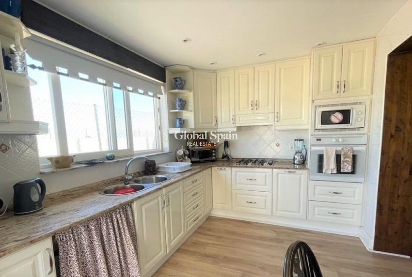 Resale - VILLA -
LA MANGA DEL MAR MENOR - La Manga