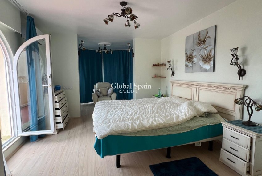 Resale - VILLA -
LA MANGA DEL MAR MENOR - Veneziola