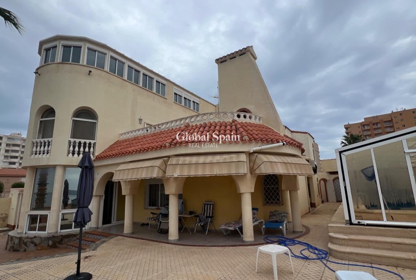 Resale - VILLA -
LA MANGA DEL MAR MENOR - Veneziola