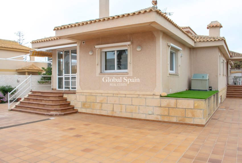 Resale - VILLA -
LA MANGA DEL MAR MENOR