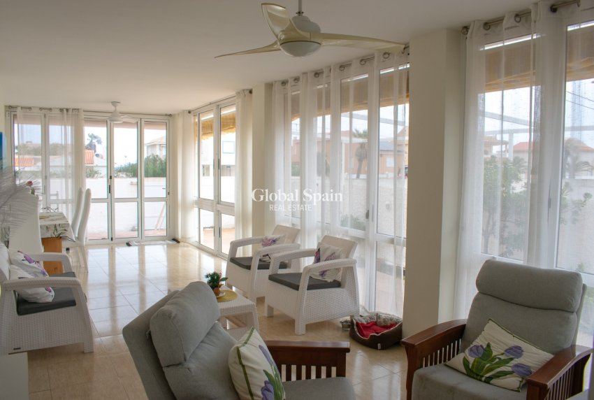 Resale - VILLA -
LA MANGA DEL MAR MENOR