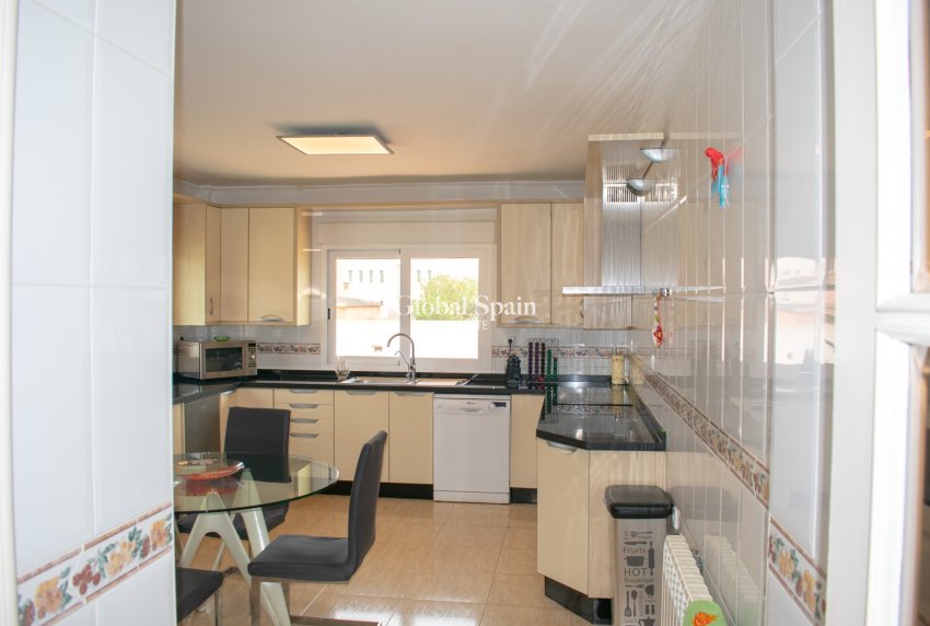 Resale - VILLA -
LA MANGA DEL MAR MENOR