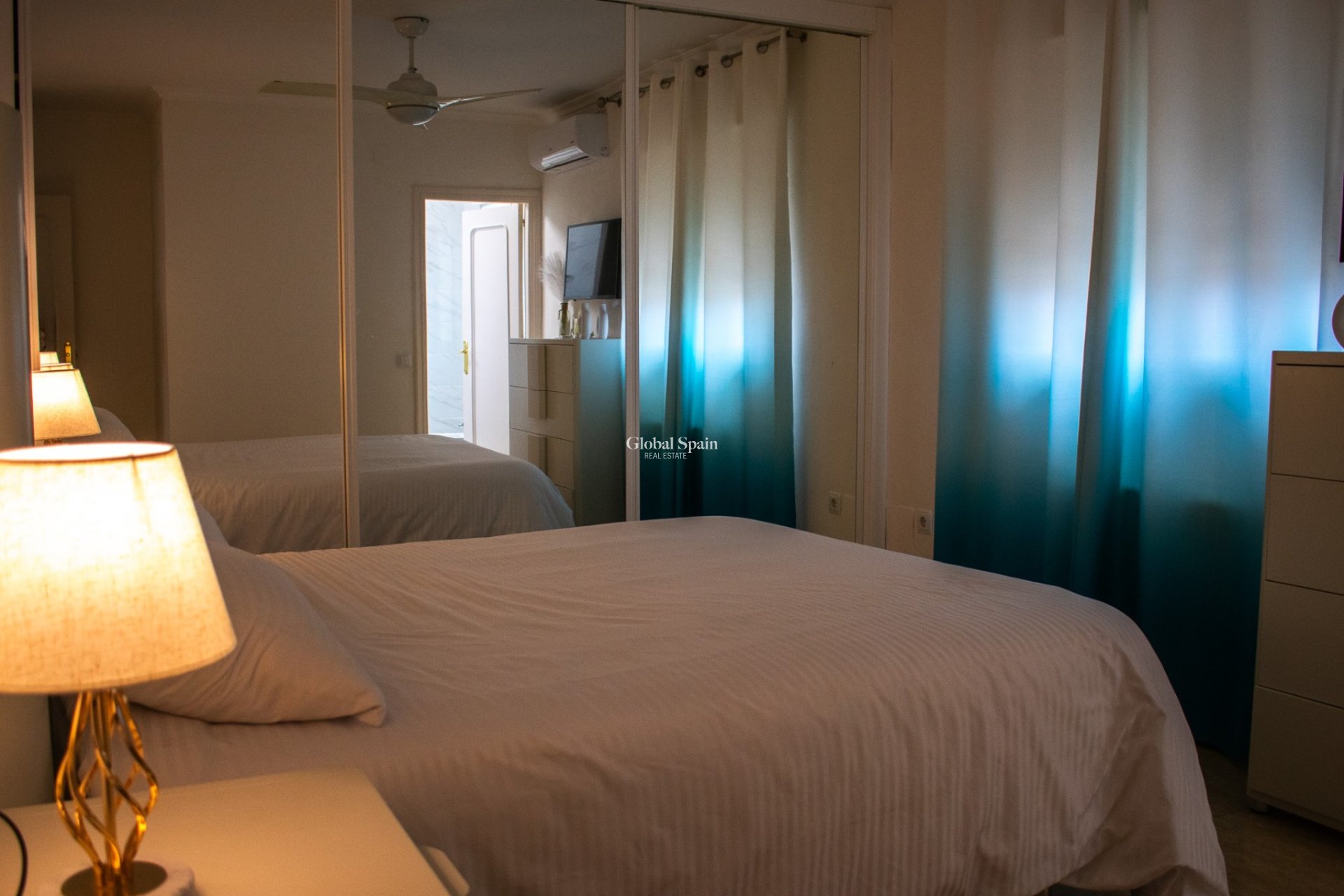 Resale - VILLA -
LA MANGA DEL MAR MENOR