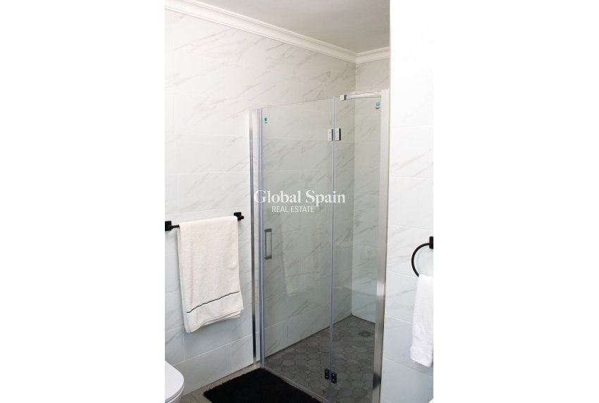 Resale - VILLA -
LA MANGA DEL MAR MENOR