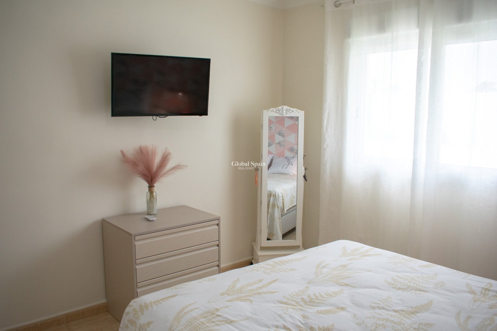 Resale - VILLA -
LA MANGA DEL MAR MENOR