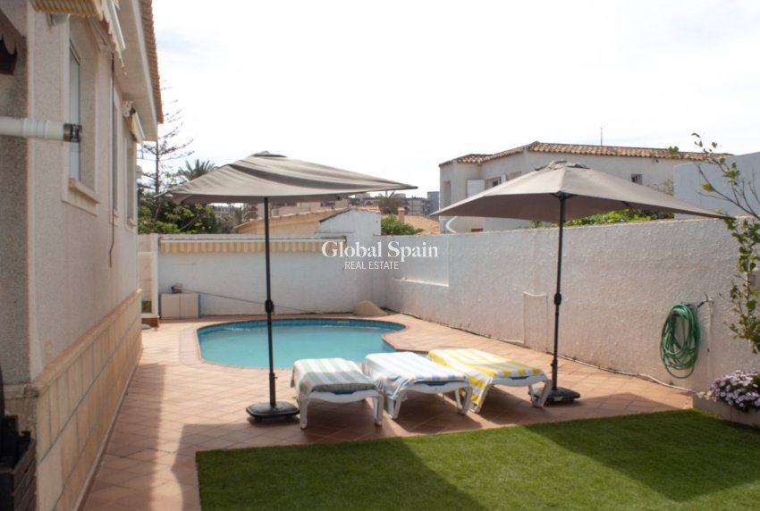 Resale - VILLA -
LA MANGA DEL MAR MENOR