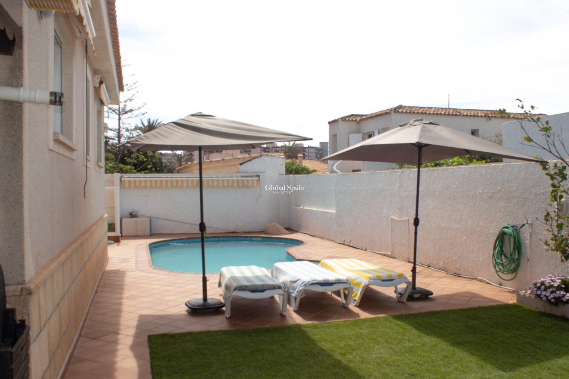 Resale - VILLA -
LA MANGA DEL MAR MENOR