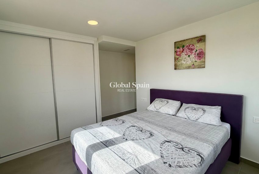 Resale - VILLA -
LA MARINA - La Marina