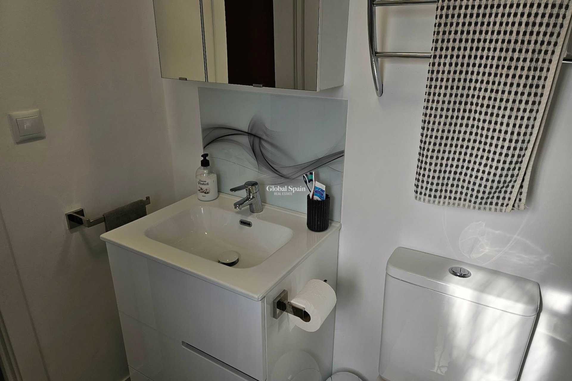 Resale - VILLA -
LA MARINA